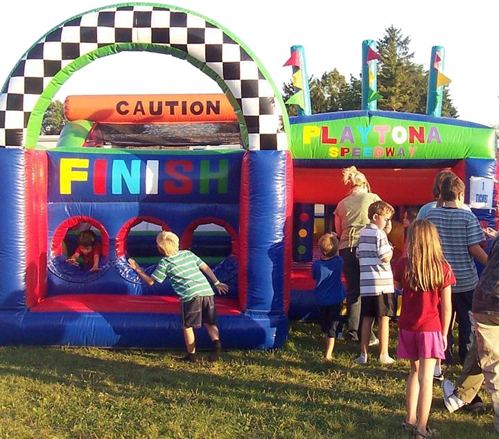 Runt Run Obstacle Course Inflatable in Toronto, Mississauga, Brampton, Hamilton, Ottawa, Ontario